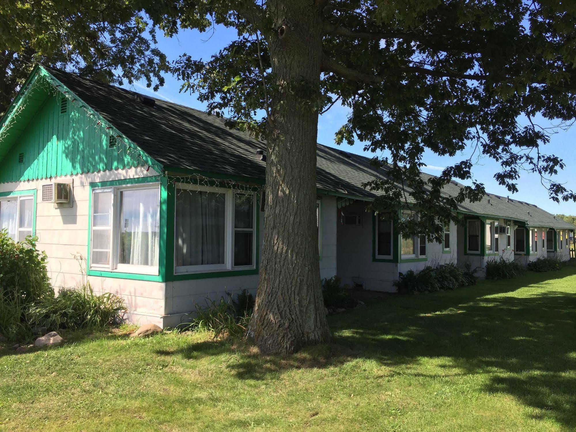Twin Pines Resort Garrison Exterior foto