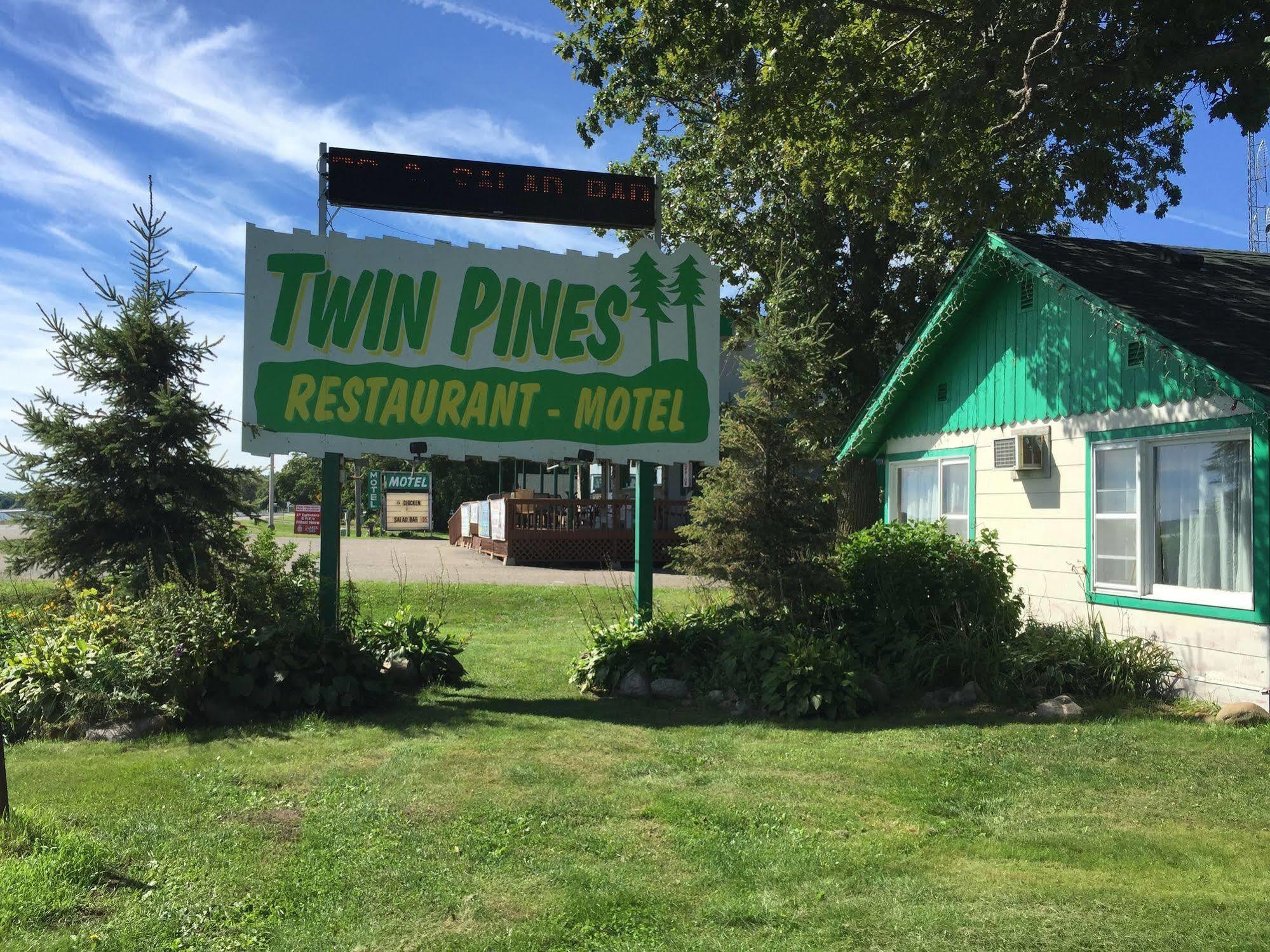 Twin Pines Resort Garrison Exterior foto